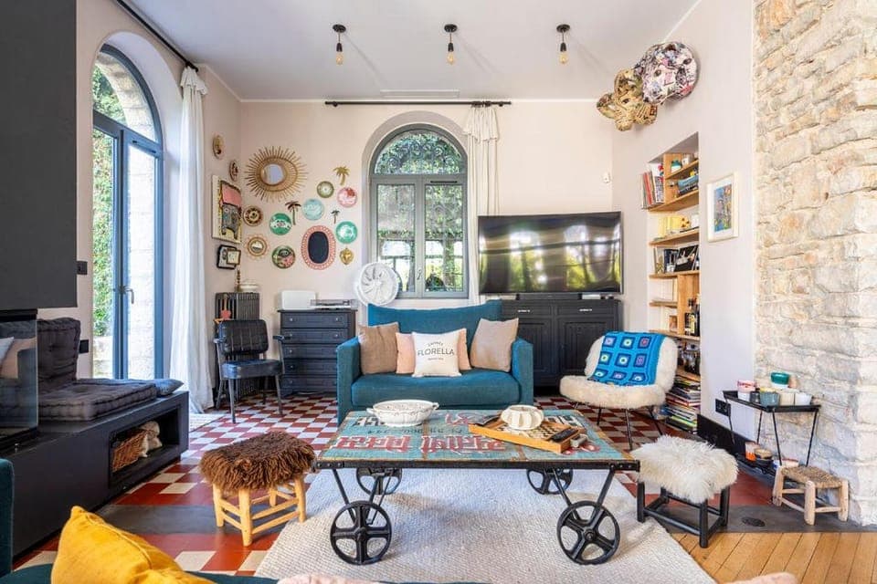 TV and multimedia, Living room, Seating area