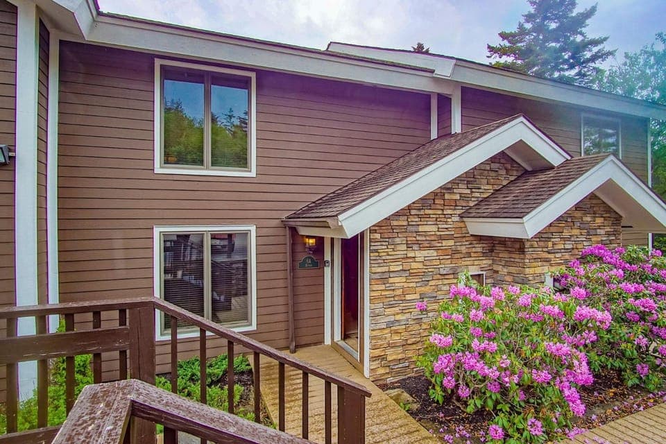 Property building, Spring, Day
