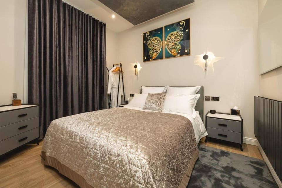 Bed, Decorative detail, Bedroom