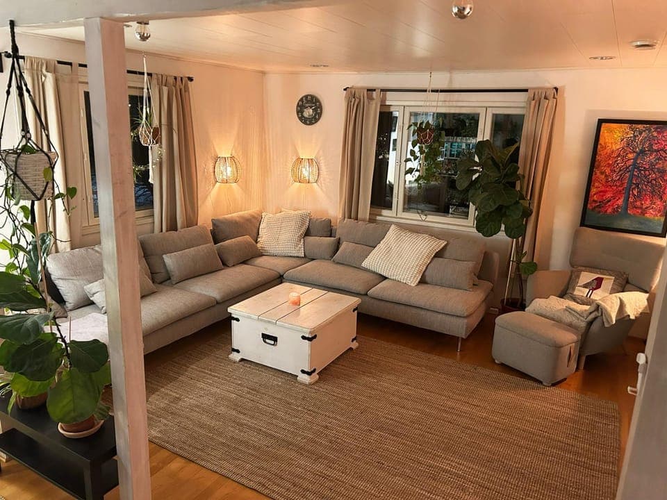 Living room, Seating area