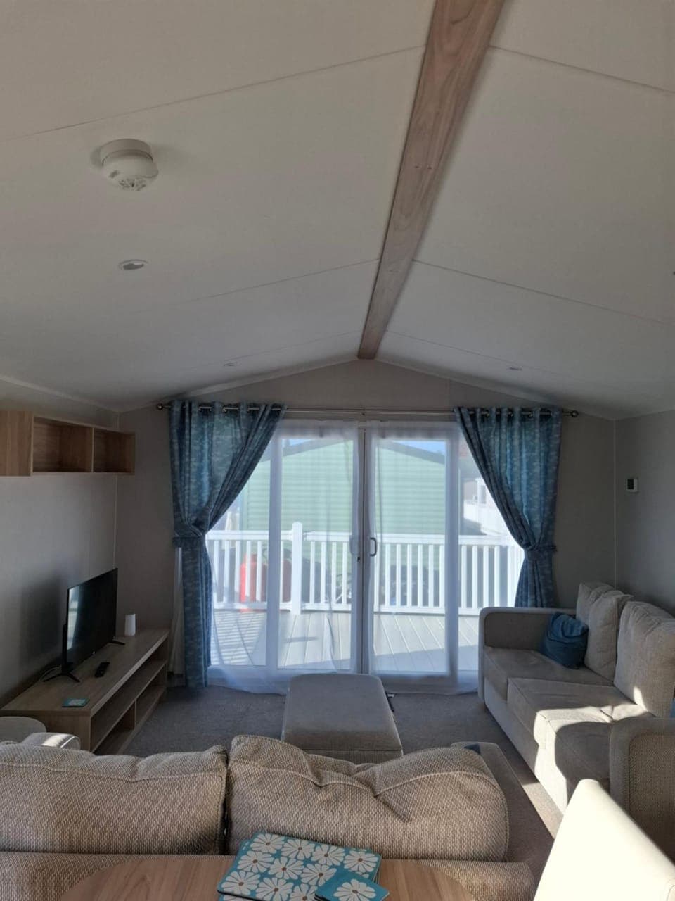 TV and multimedia, Balcony/Terrace, Living room, Seating area