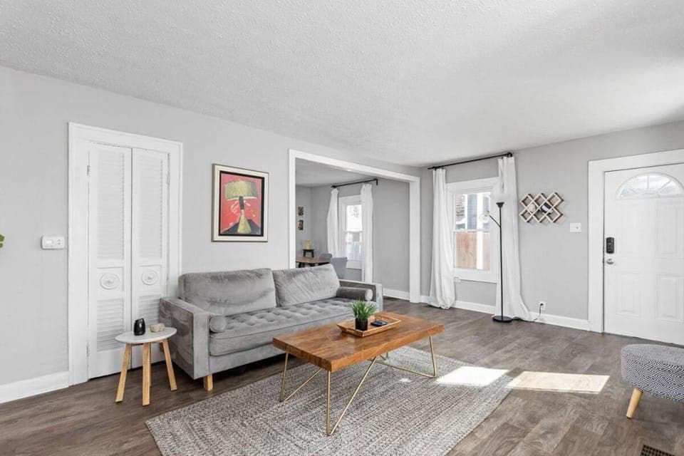 Charming Getaway - Deck & Patio - Walkable Area - Family Friendly House in Meridian-Kessler