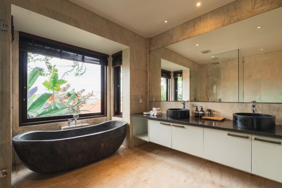 Bathroom, Bath