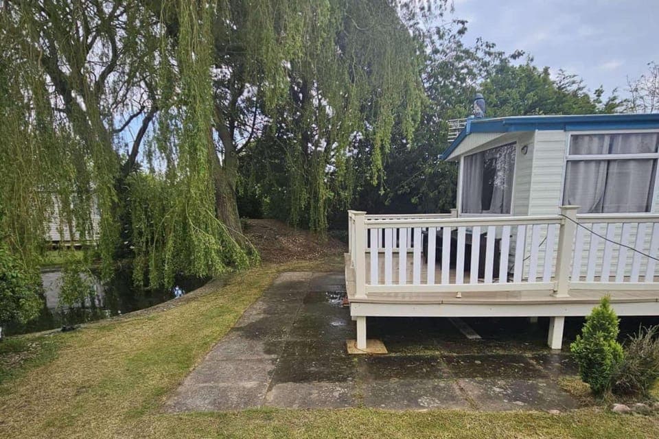 Property building, Patio, Day, Natural landscape, Garden, Garden, Balcony/Terrace, Balcony/Terrace, Garden view