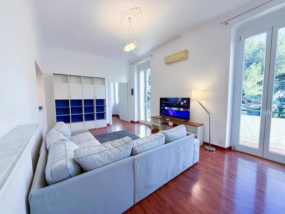 TV and multimedia, Living room, air conditioner