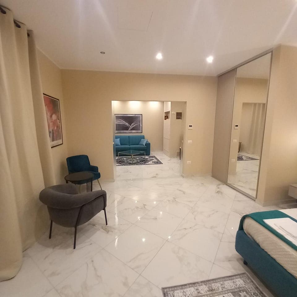 Bed, Living room, Photo of the whole room, Bedroom, towels