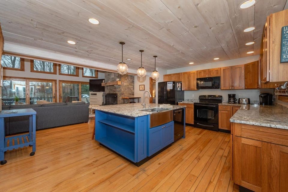 Always in Season House in Deep Creek Lake