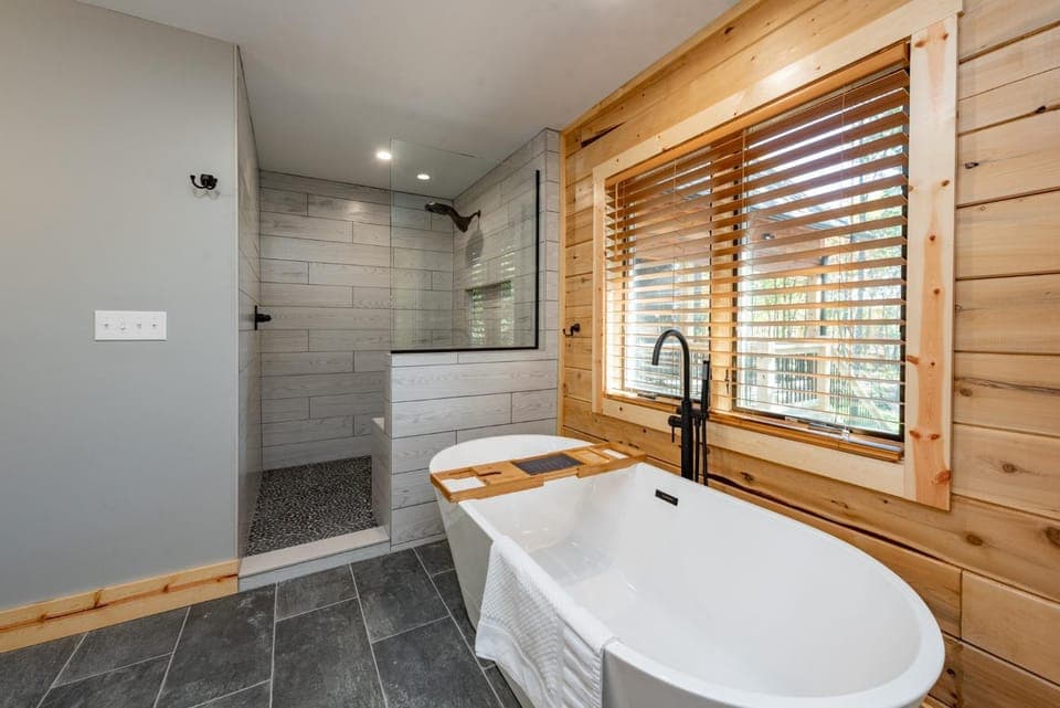 Wispering Rapids House in McHenry