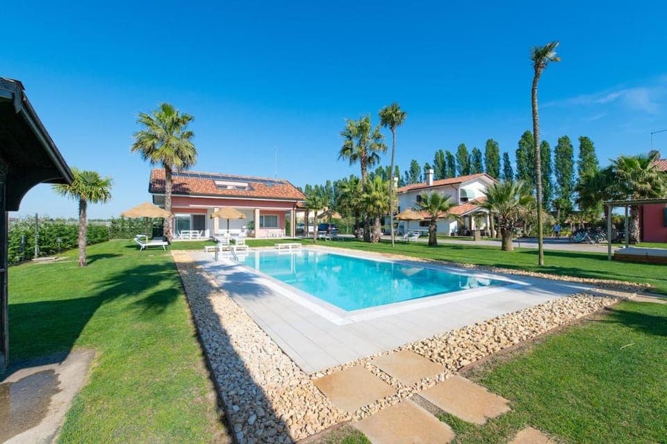 Garden, Garden view, Pool view, sunbed