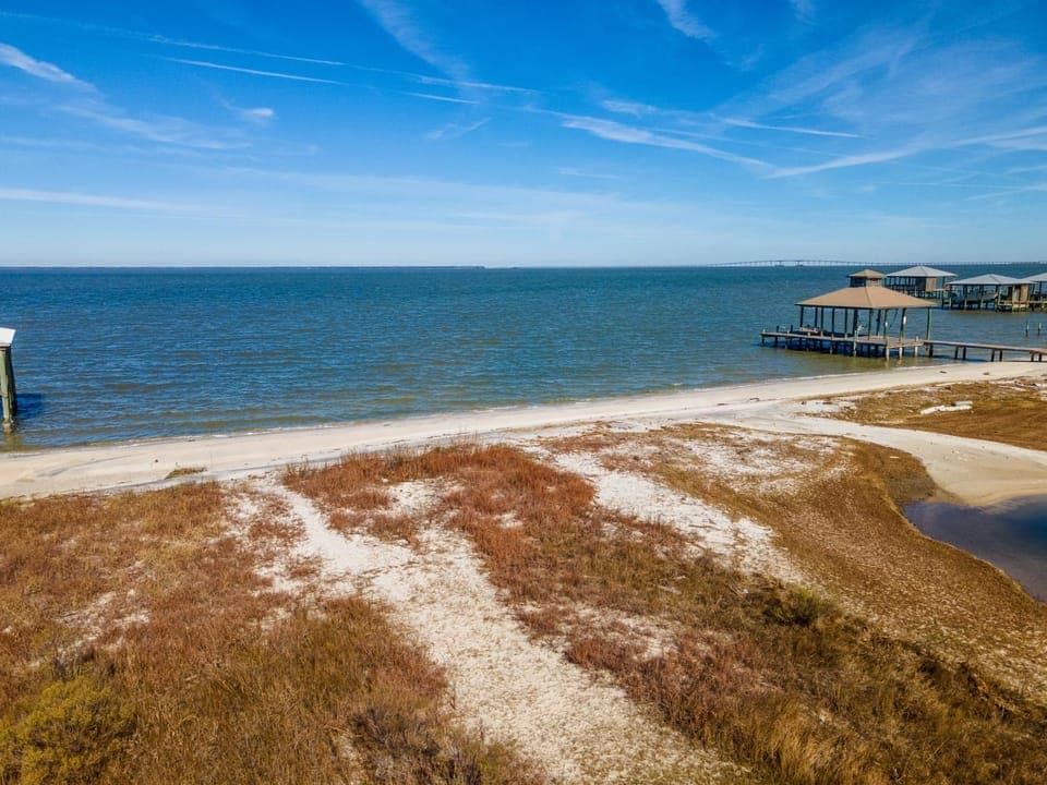 Casa Nova - 2602 Bridgeview House in Dauphin Island