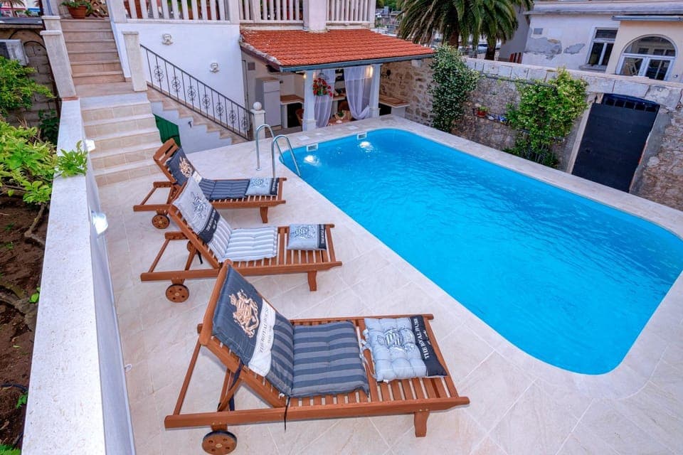 Day, Balcony/Terrace, Swimming pool, sunbed