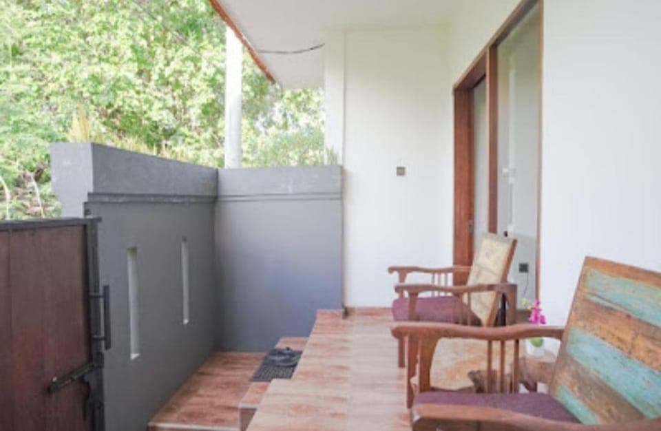 Patio, Day, Balcony/Terrace