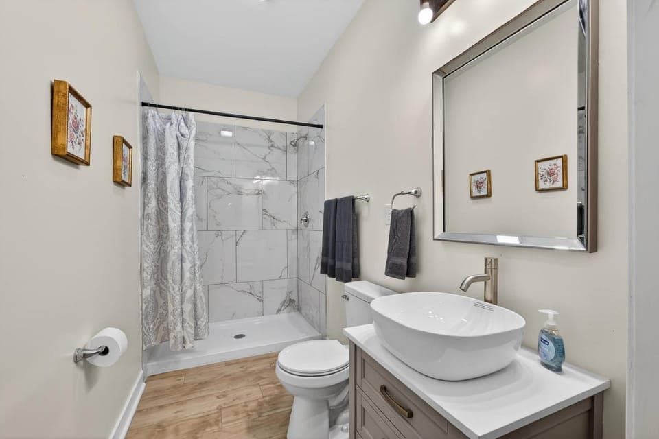 Cozy Indy Stay - Beville Ave Retreat 1 House in Indianapolis