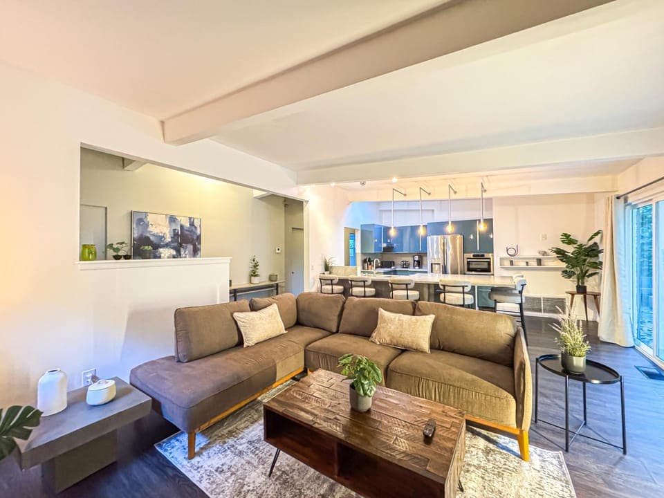 Bel Air - Getty Area Hideaway near Sunset Blvd & UCLA Villa in Westwood