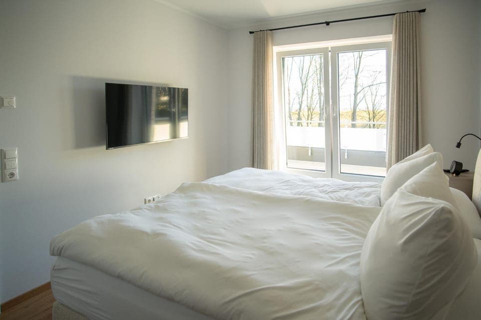 Living room, Bedroom