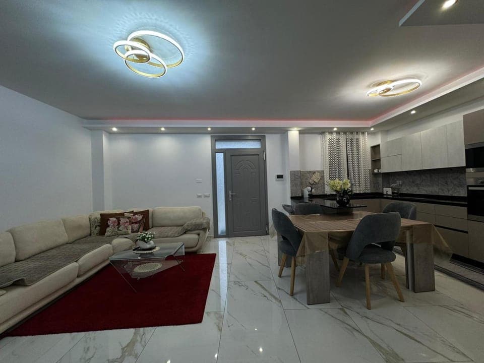 Kitchen or kitchenette, Living room, Breakfast