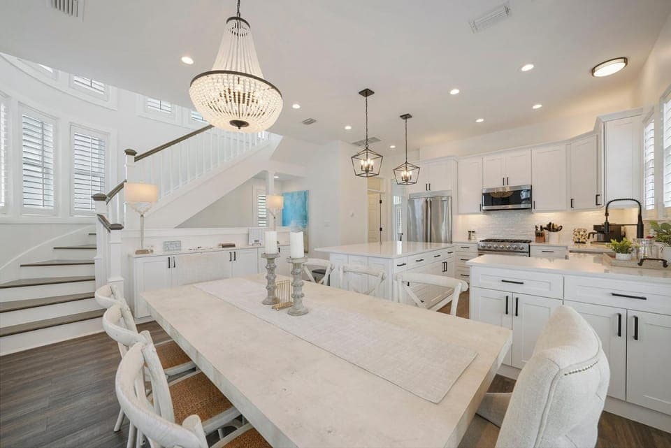 The Hummingbird - Lakefront Vacation Home with Private Pool & Water Views House in Destin