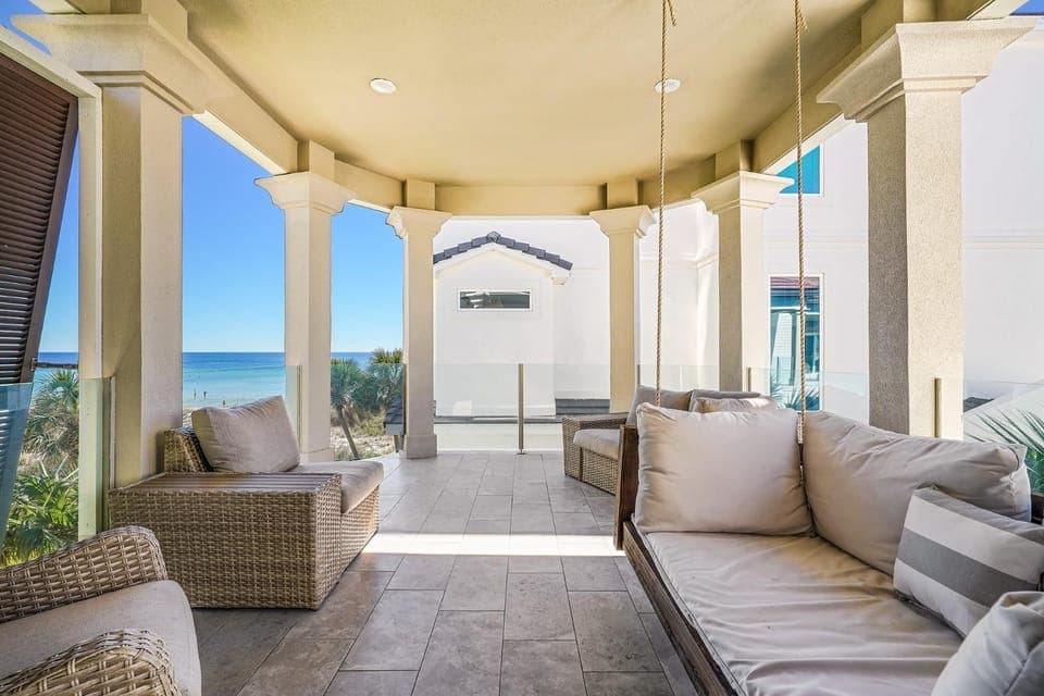 Turtle Tracks - Gulf Views with Private Pool, Spa Tub & Game Room House in Destin