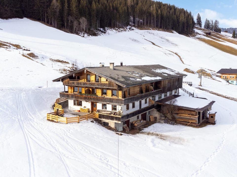 Property building, Winter