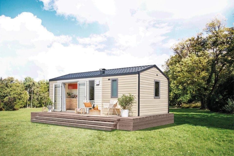 Property building, Patio, Day, Garden view