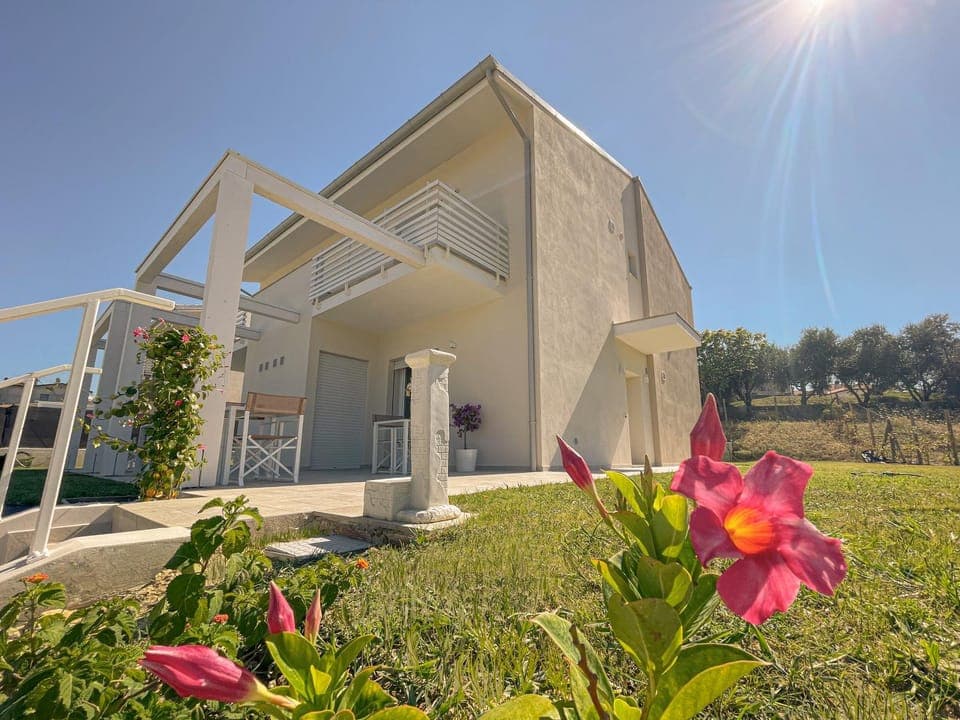 Property building, Garden, Garden view
