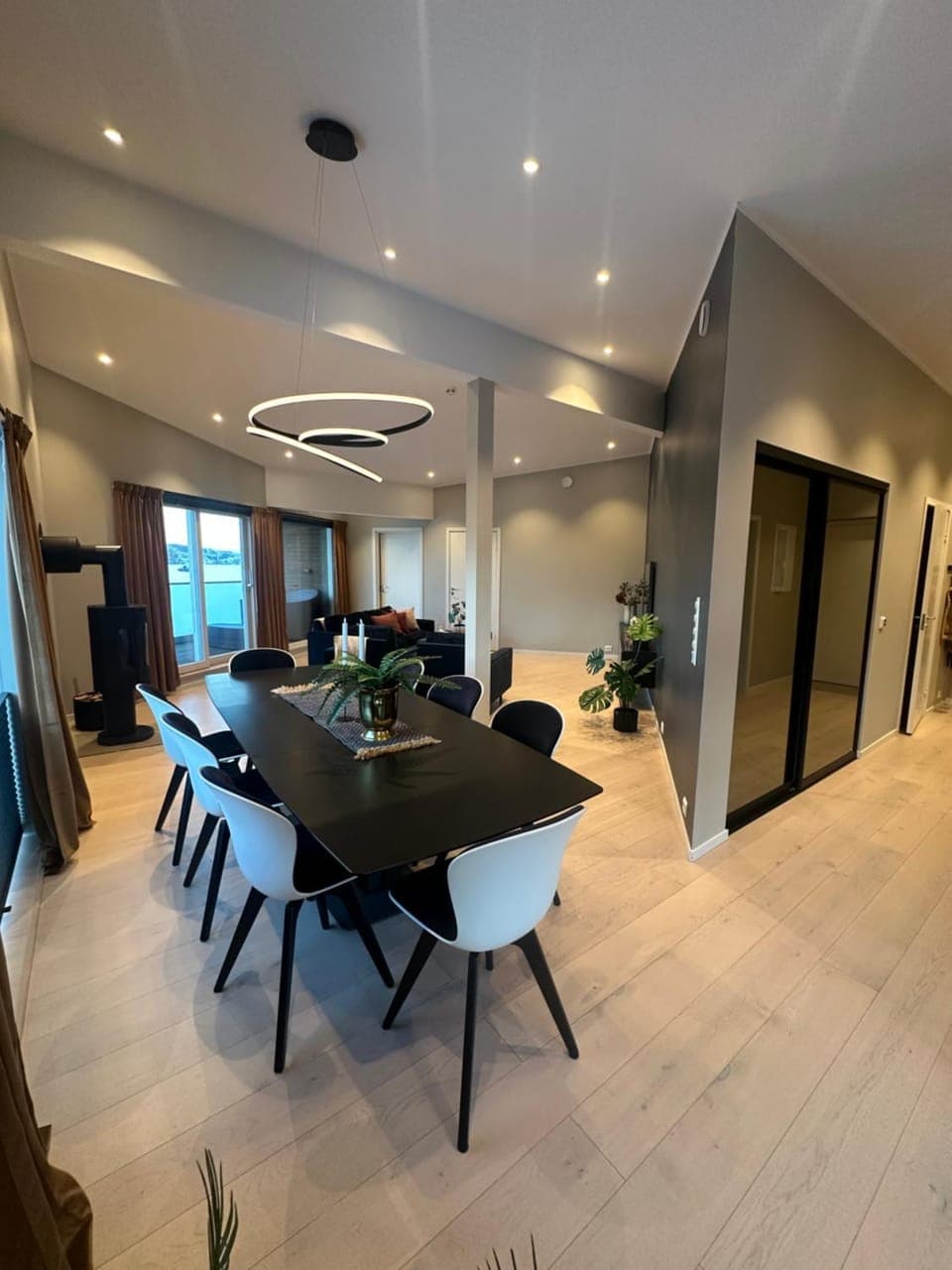 Living room, Seating area, Dining area