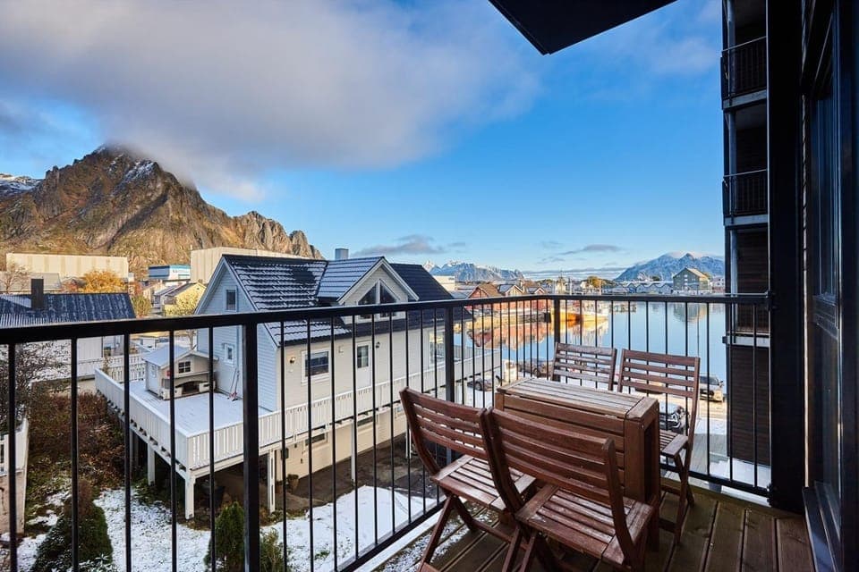 Patio, View (from property/room), Balcony/Terrace, Seating area, Mountain view, Sea view