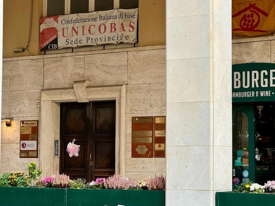 Facade/entrance, Property logo or sign, Logo/Certificate/Sign, Street view, Certificate/Award