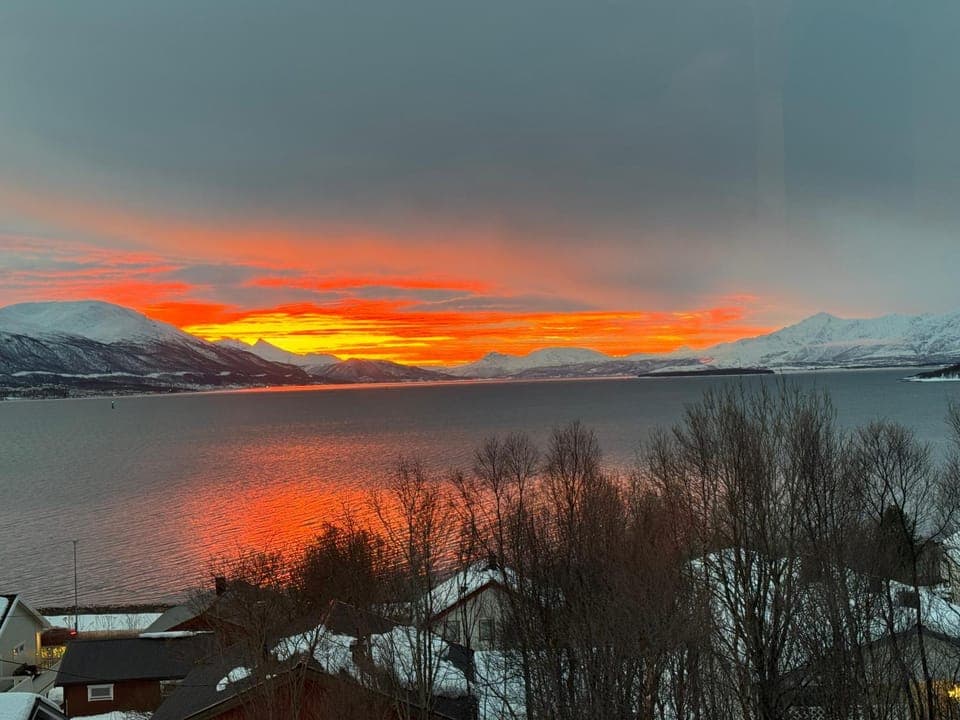 Natural landscape, Mountain view, Sea view, Sunset