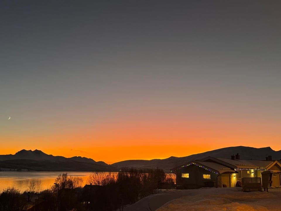 Natural landscape, Mountain view, Sea view