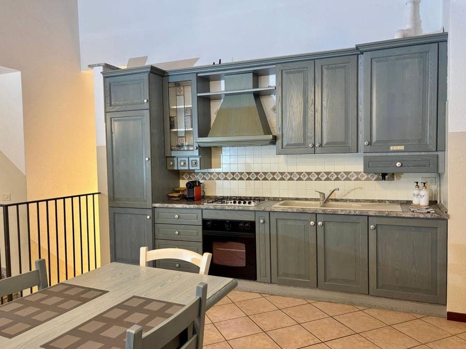 Kitchen or kitchenette, kitchen