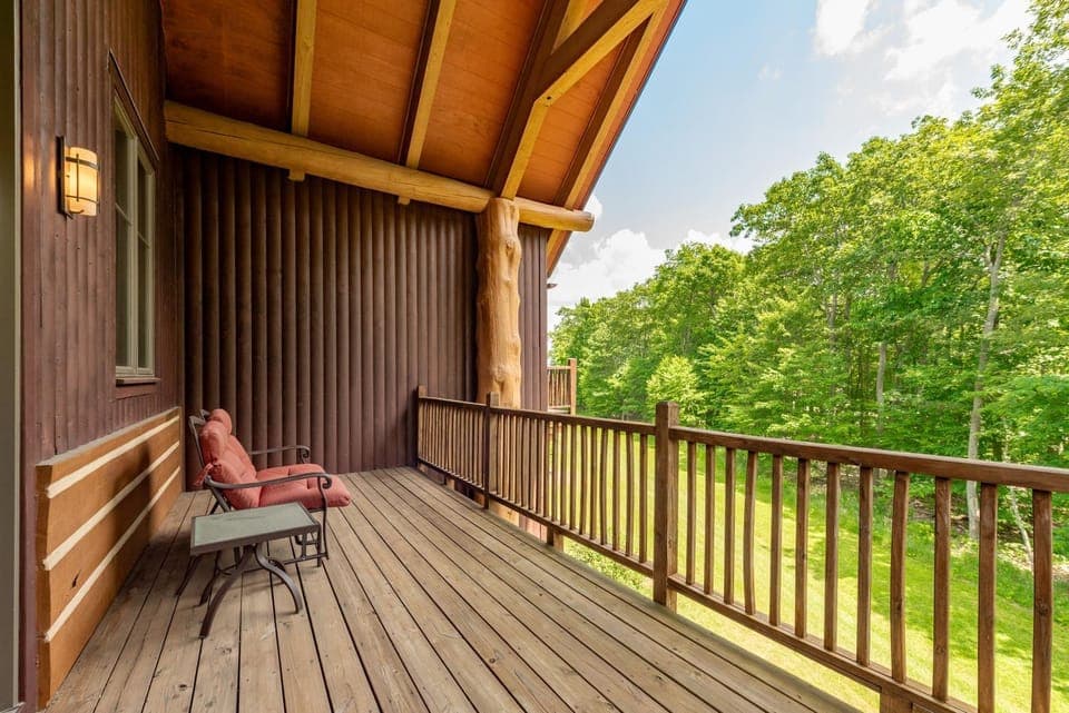 Slopeside Haven Bed and Breakfast in McHenry