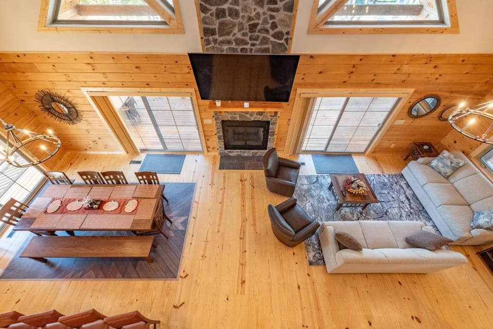 Hilltop Cottage House in Deep Creek Lake