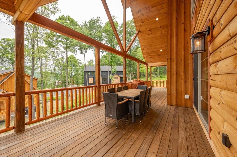 Hilltop Cottage House in Deep Creek Lake