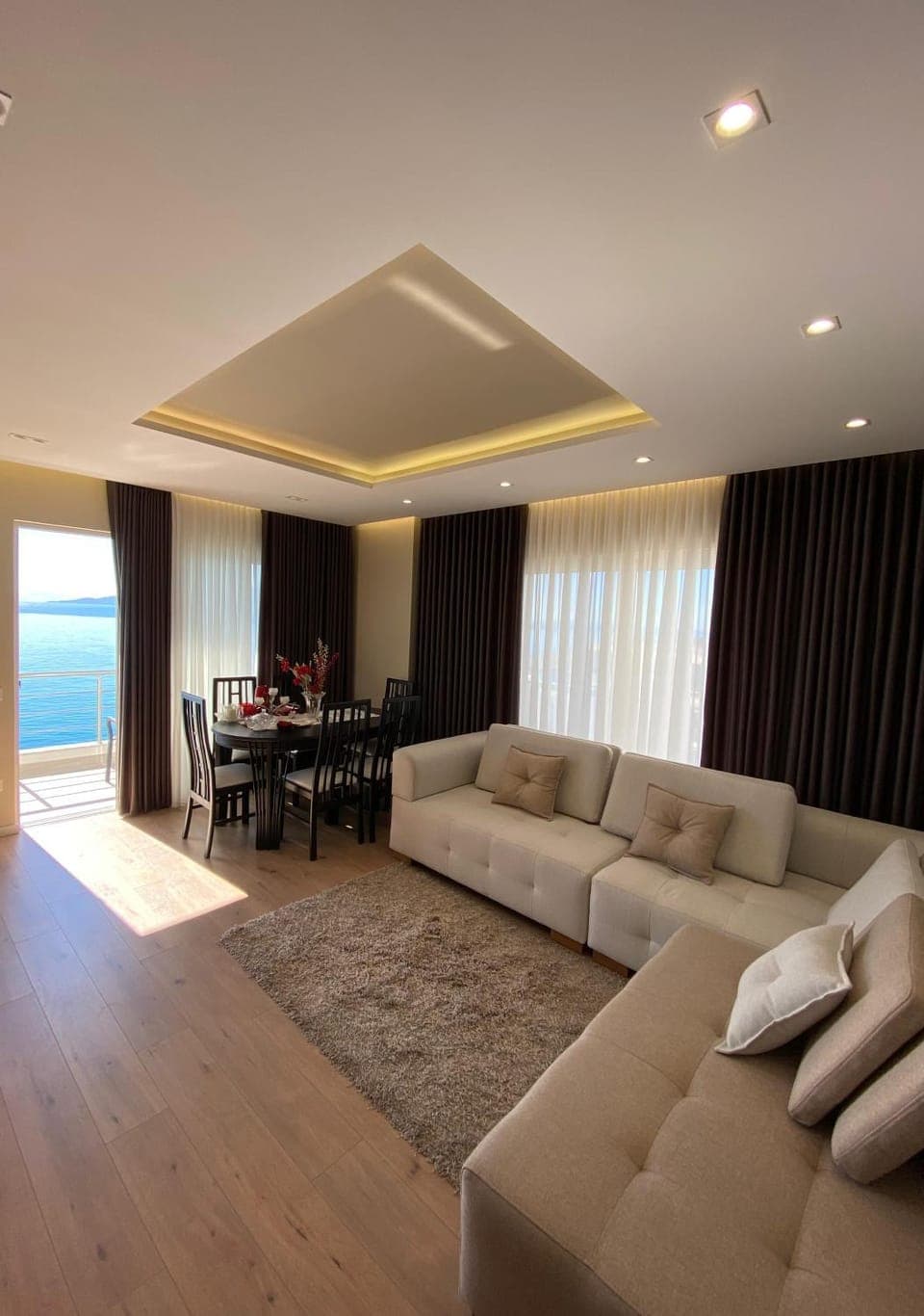 Living room, Seating area, Dining area