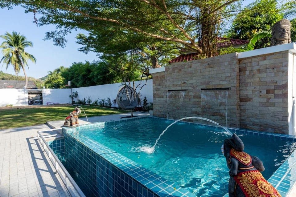 Pool view, Swimming pool