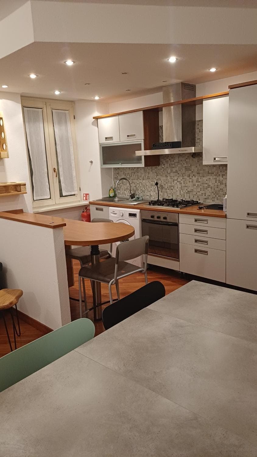 Kitchen or kitchenette, Dining area, stove
