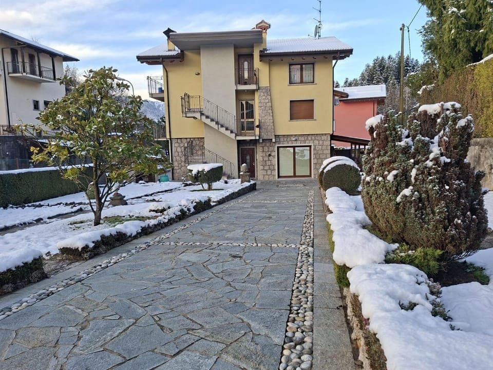 Property building, Day, Winter, Garden