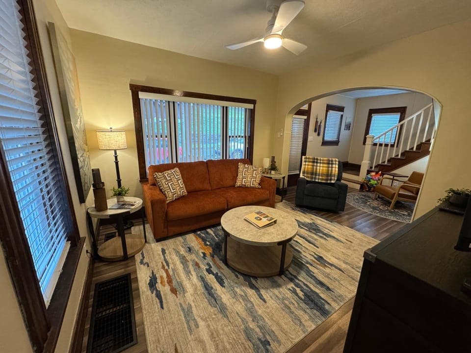Living room, Seating area, fireplace