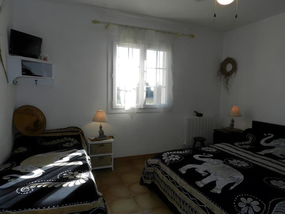 Property building, Living room, Bedroom