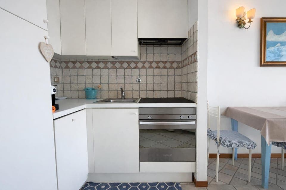 Kitchen or kitchenette, Dining area, dishwasher, minibar, oven, pet friendly, stove