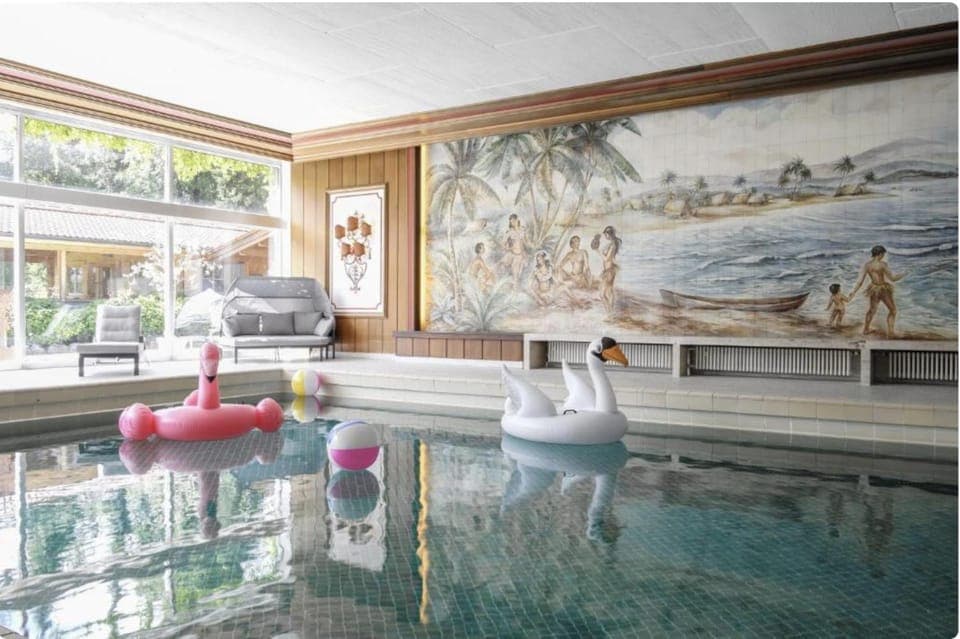 Pool view, Swimming pool