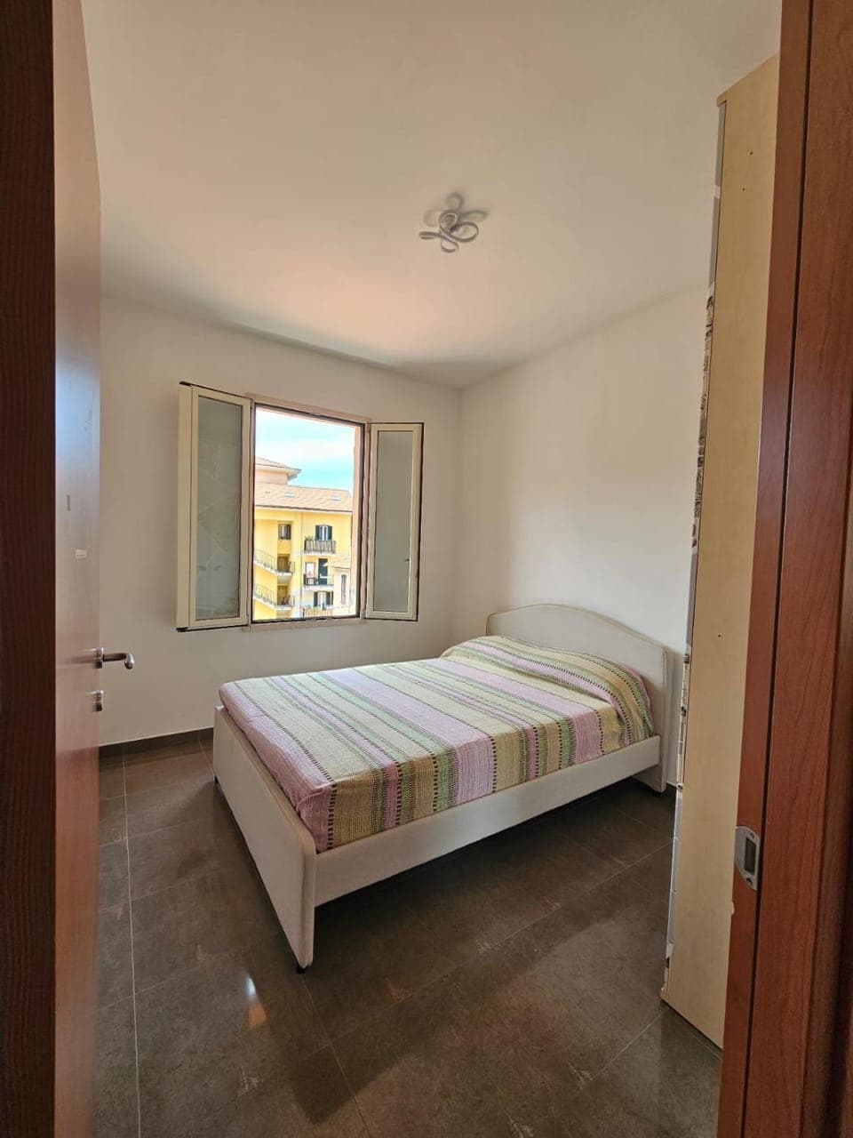 Bed, Photo of the whole room, Bedroom, wardrobe