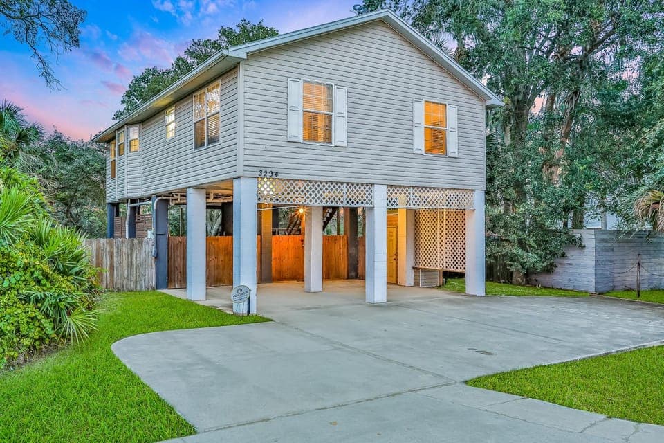 Property building, Day