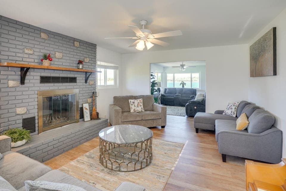 Waterfront Getaway on Lake Elsinore w/ Swim Spa House in Lake Elsinore