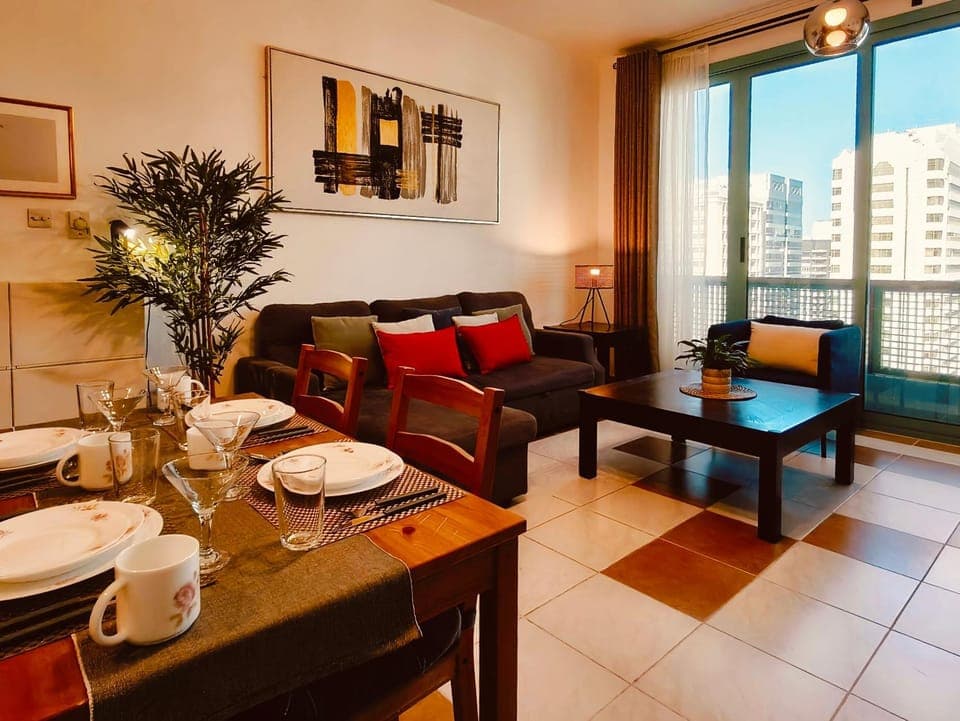 Living room, Seating area, Dining area