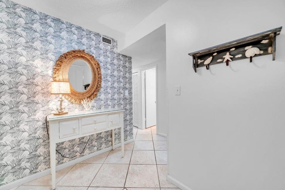 Jetty East 106B near beach, great amenities! House in Destin