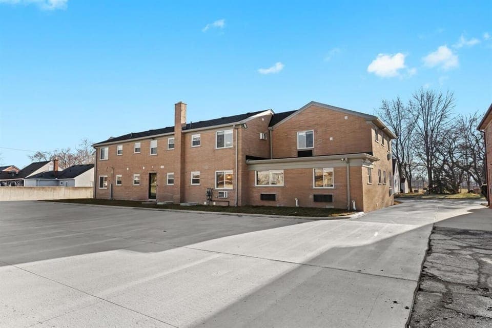 Basement Studio Apartments in Eastpointe Apartment in Eastpointe