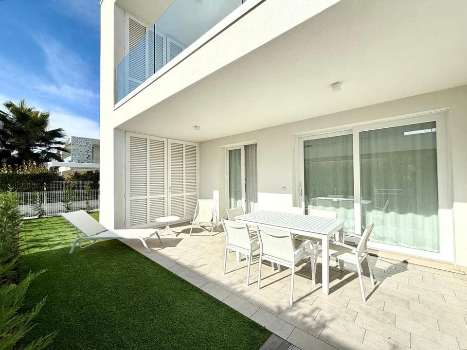 Property building, Patio, Garden, Garden view