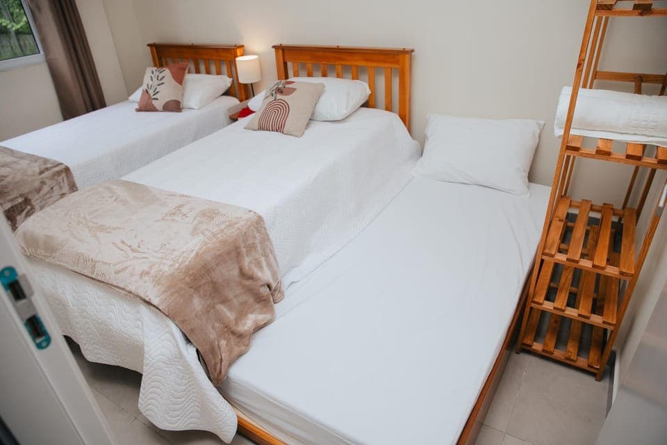 Bedroom, bunk bed